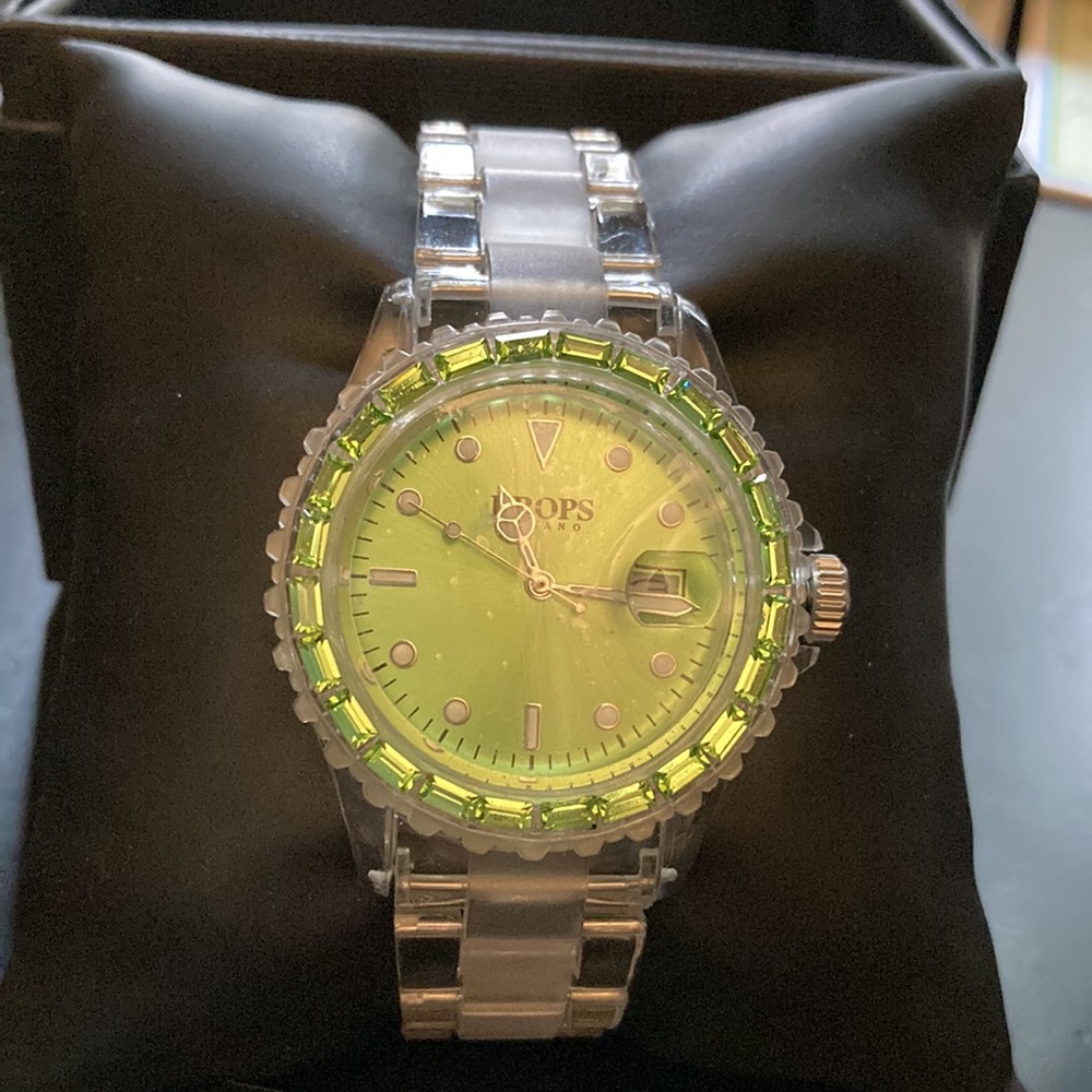 DROPS Milano fashion watch.